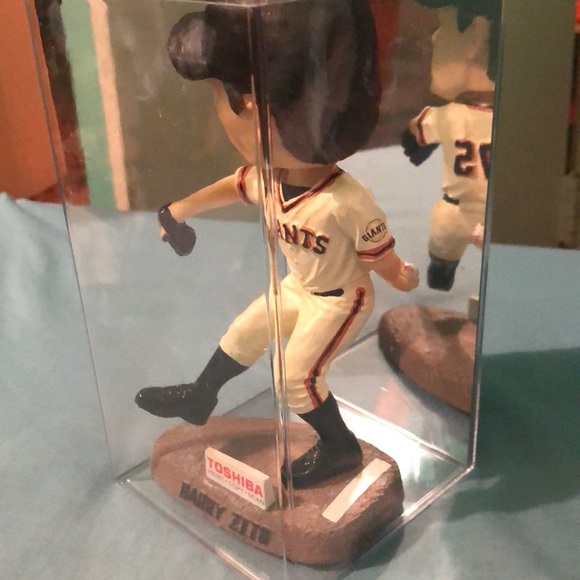Barry Zito bobble head - Picture 1 of 3